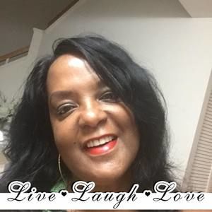 Meet your Posher, Cynthia